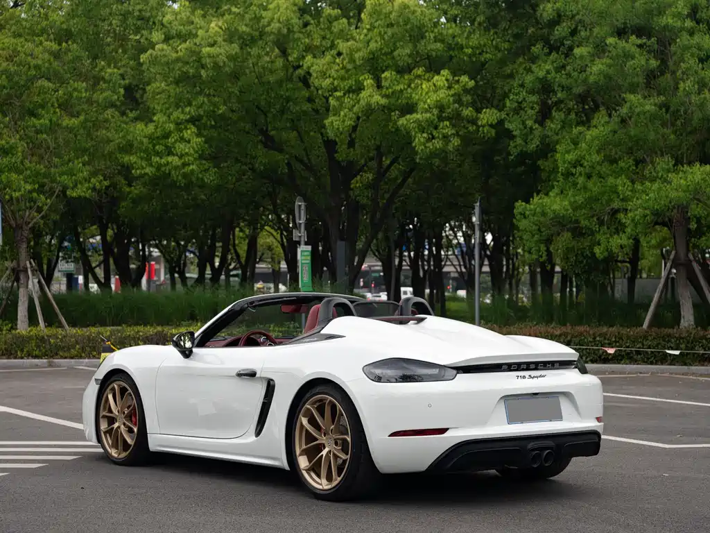 Porsche 718 Spyder 2.0 T