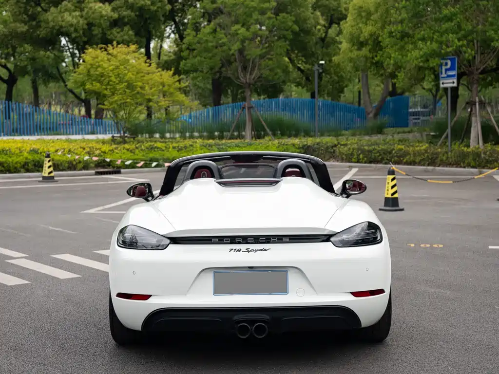 Porsche 718 Spyder 2.0 T