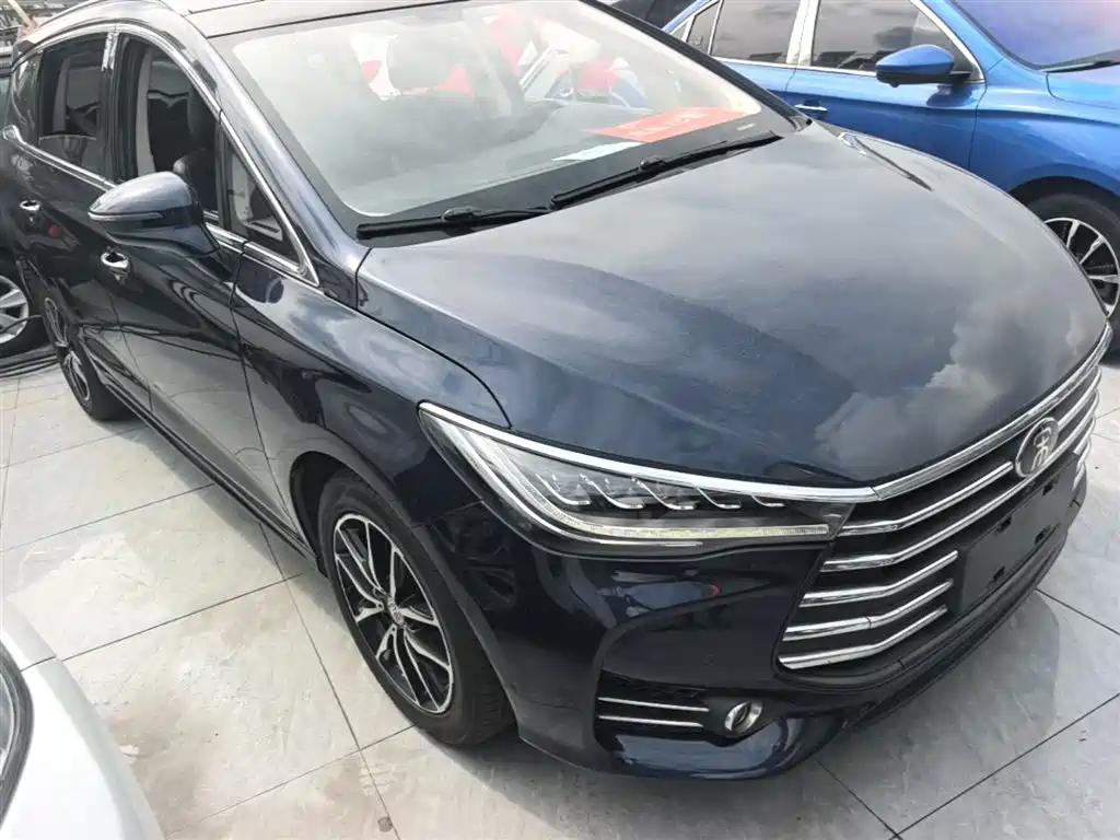 Song MAX 1.5 T Auto Connected Distinguished 7-seat