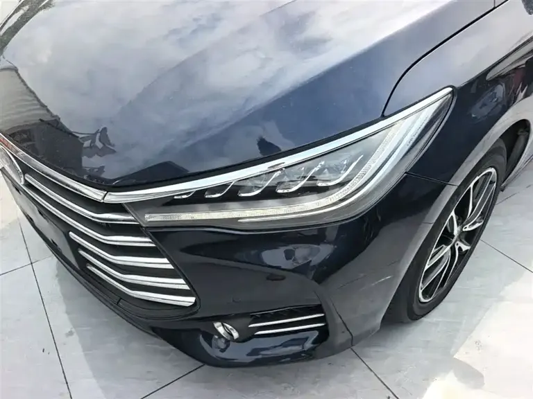 BYD Song MAX 1.5 T Auto Connected Distinguished 7-seat