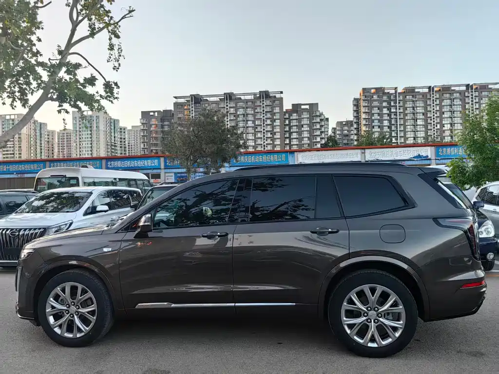 Cadillac XT6 Facelift 28 T 6-seat 4 WD Leading Sport