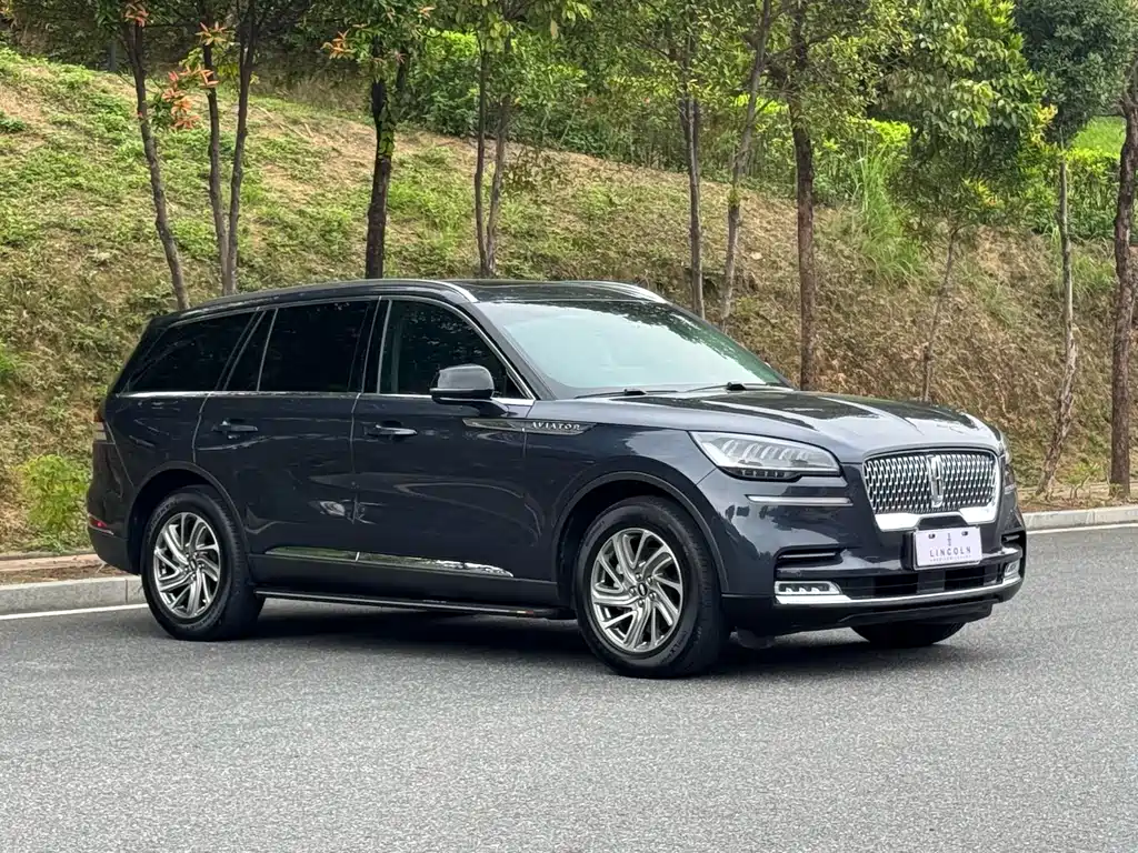 Aviator 3.0 T V6 4 WD Premium