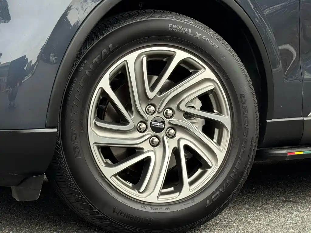 Aviator 3.0 T V6 4 WD Premium