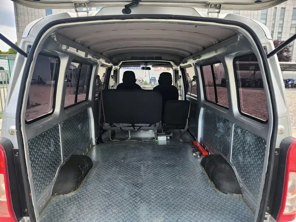 Wuling Rongguang 五菱荣光 2017款 1.2 L 加长基本型
