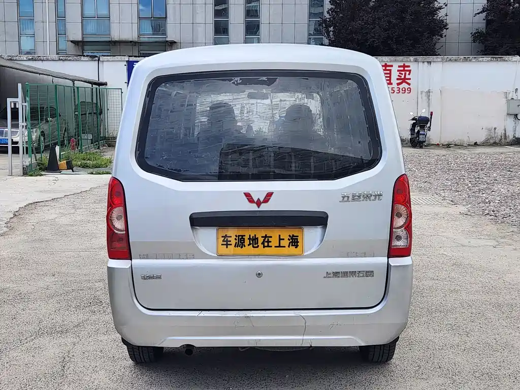 Wuling Rongguang 五菱荣光 2017款 1.2 L 加长基本型