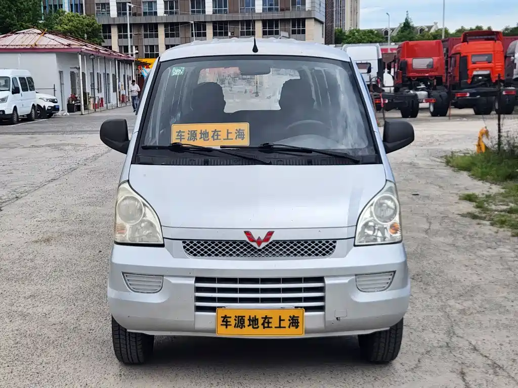 Wuling Rongguang 五菱荣光 2017款 1.2 L 加长基本型