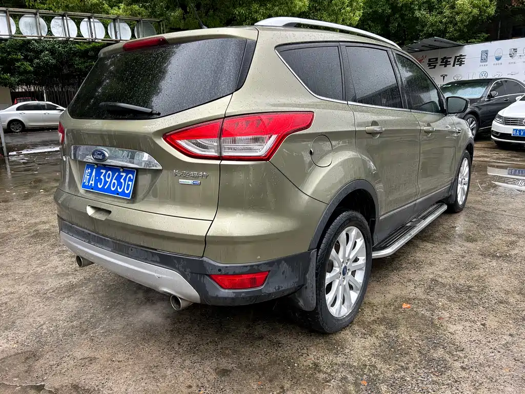 Kuga 2.0 L GTDi 4 WD Elite