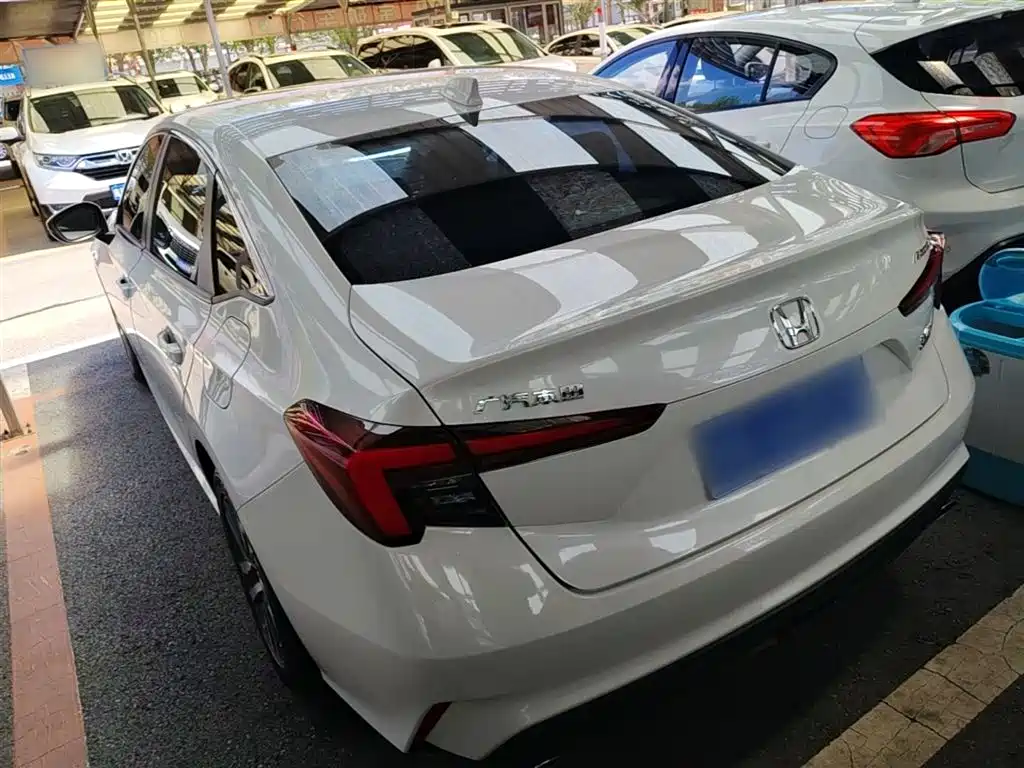Integra 240 TURBO CVT Leading