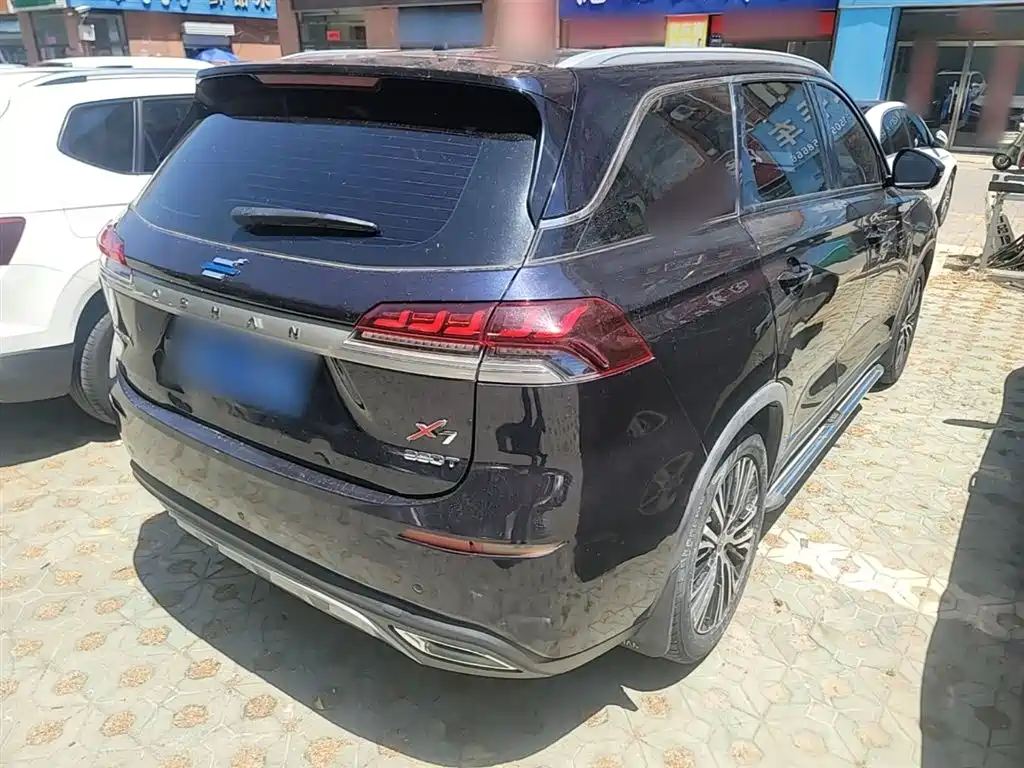 Changan Oshan X7 1.5 T Auto Premium