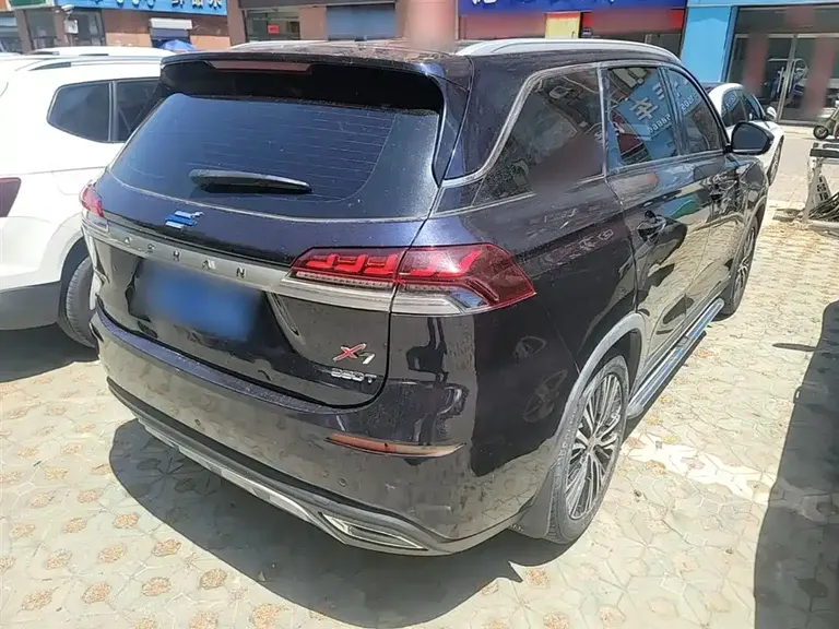 Changan Oshan X7 1.5 T Auto Premium