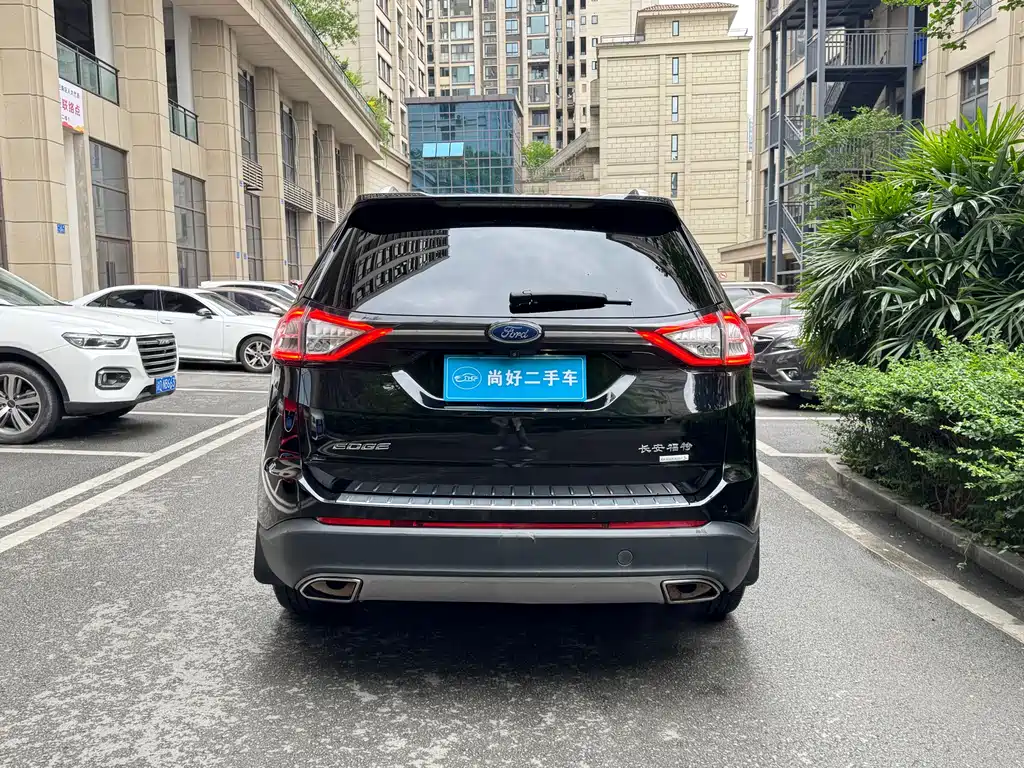 Edge EcoBoost 245 2 WD Grand Sharp 7-seat