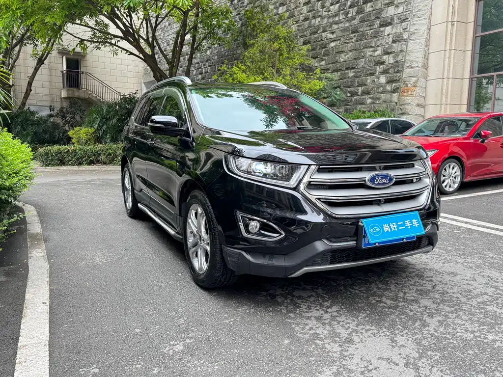 Edge EcoBoost 245 2 WD Grand Sharp 7-seat