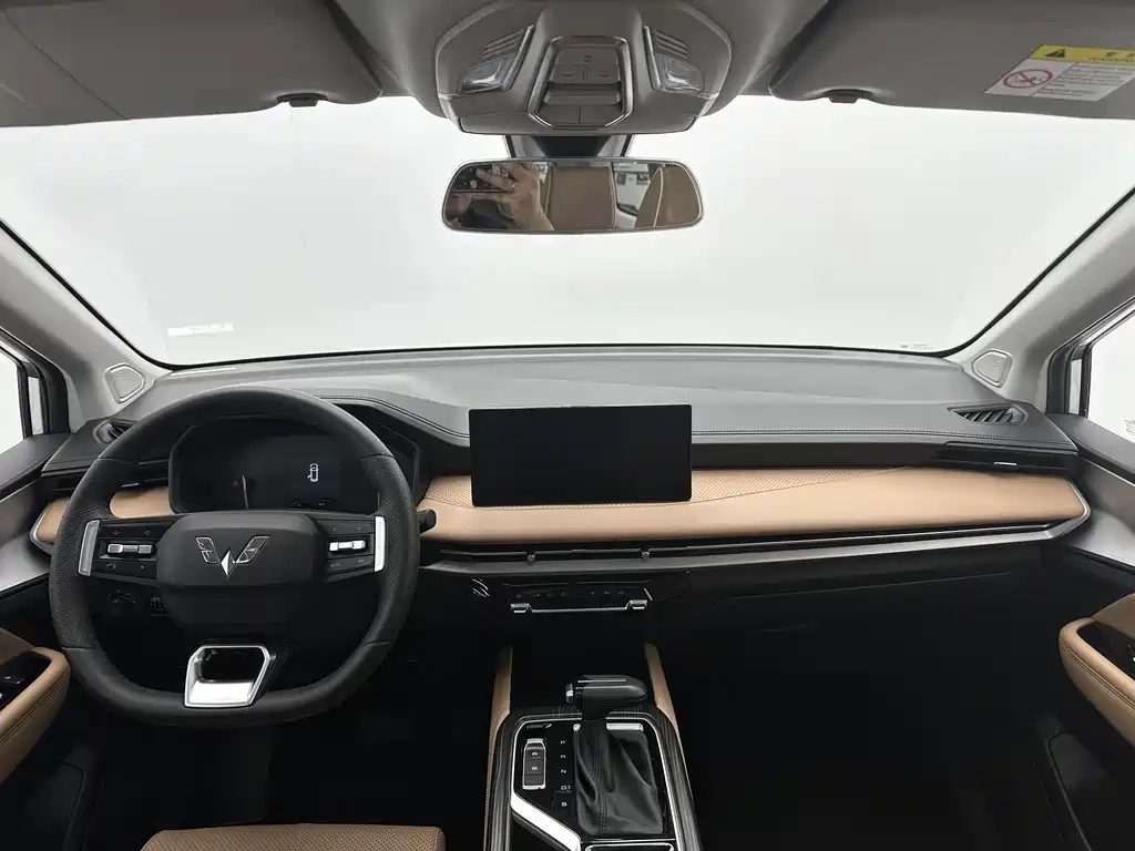 Wuling Jiachen 1.5 T CVT Premium Flagship