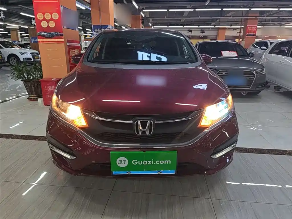 Jade 1.8 L Auto Comfort 5-seat