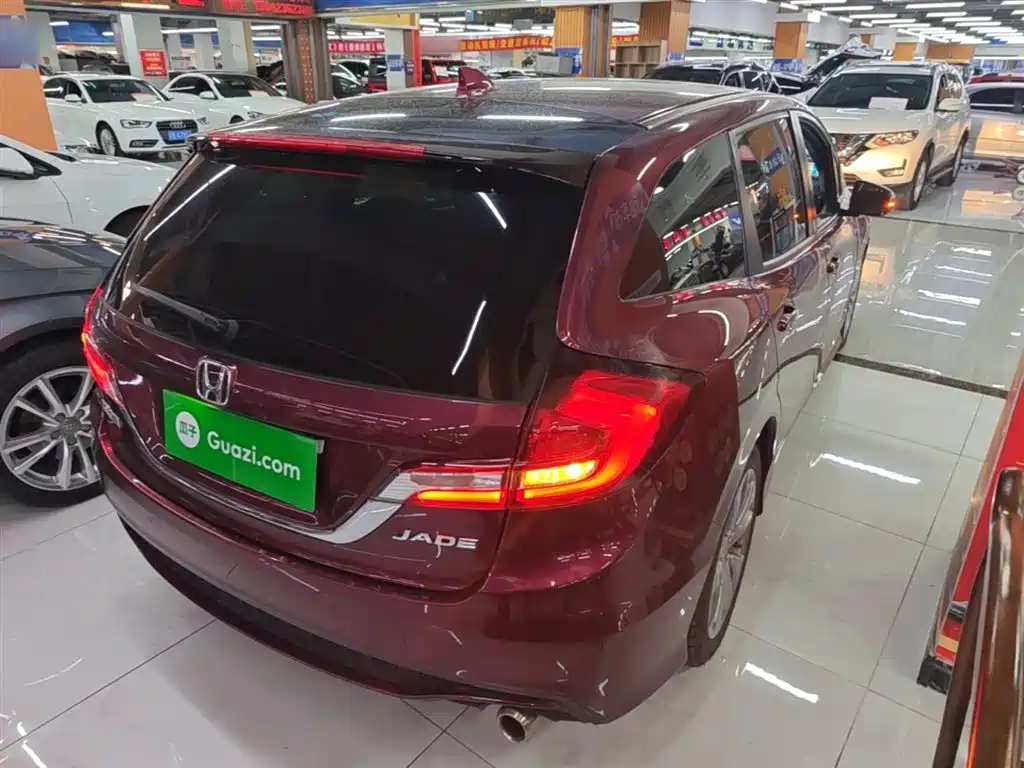 Jade 1.8 L Auto Comfort 5-seat