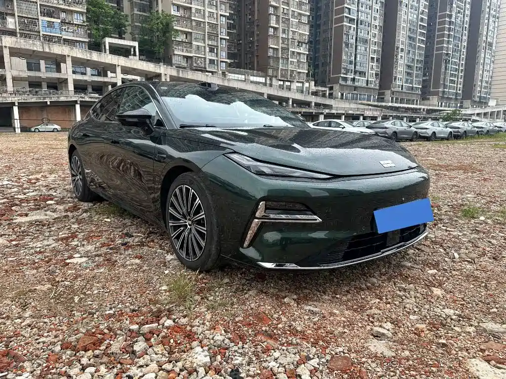 Galaxy Xingyao 8 130 km EM-i Premium