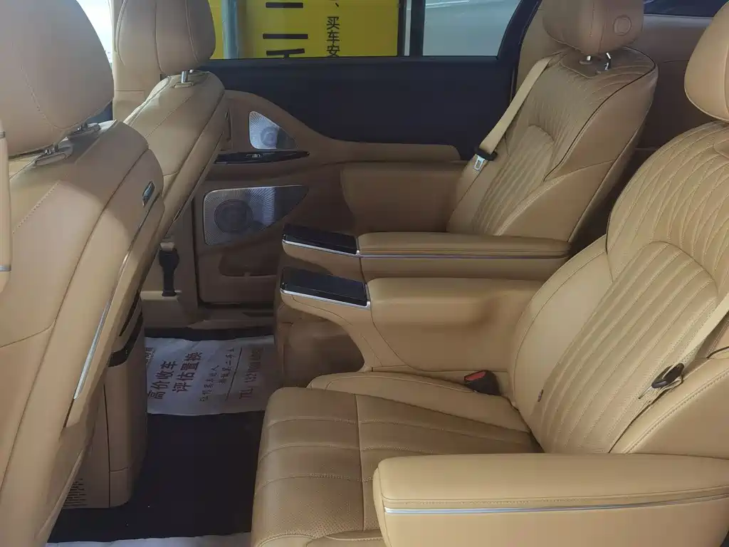 Voyah Dreamer PHEV 4 WD Flagship Kunpeng