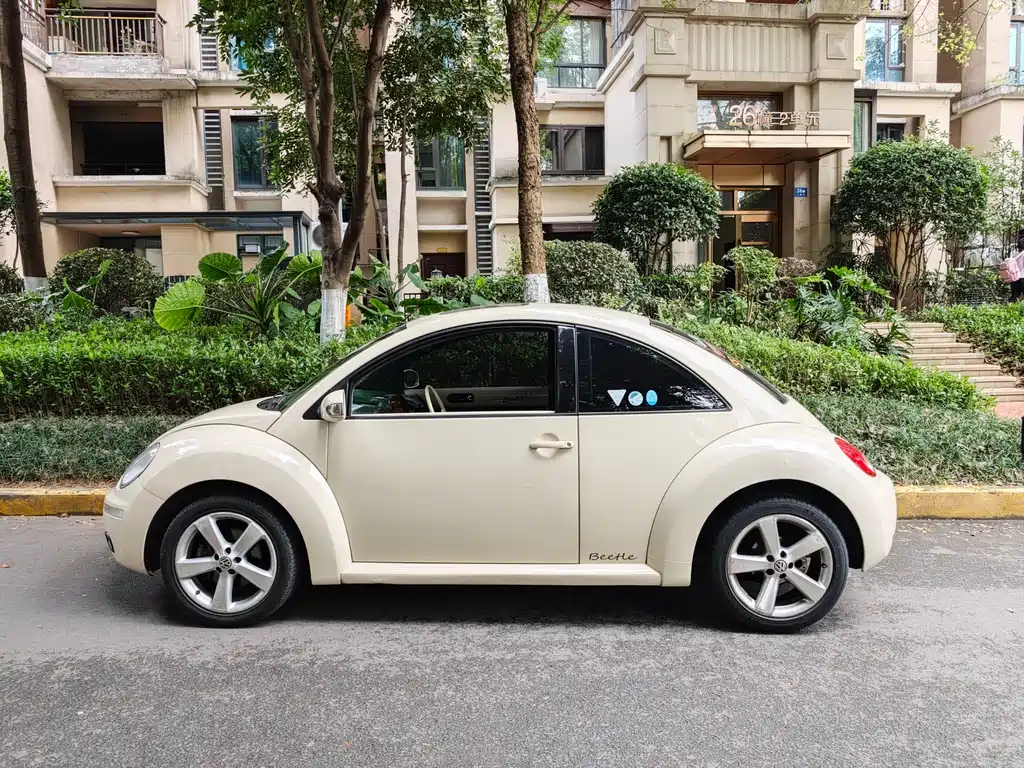 Beetle 1.8 T BlackOrange Luxury