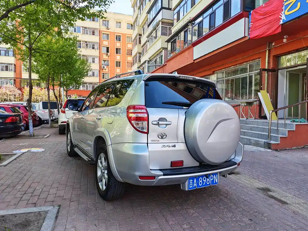RAV4 RAV4荣放 2009款 2.0 L 手动豪华版