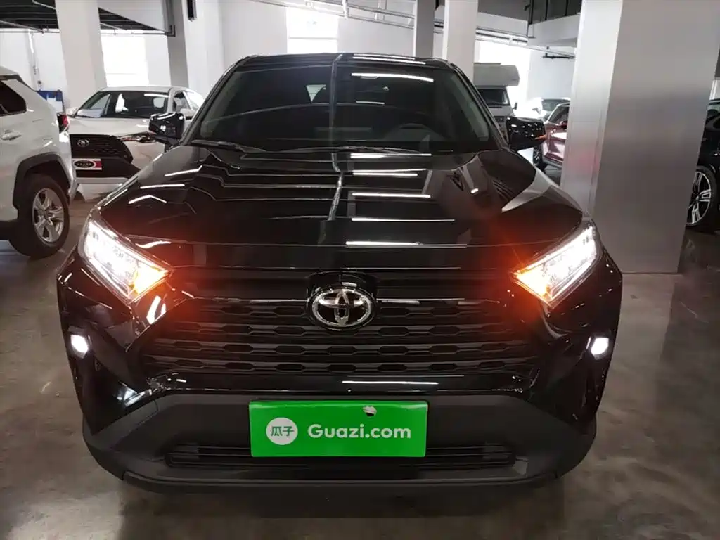 RAV4 2.0 L CVT 2 WD Urban