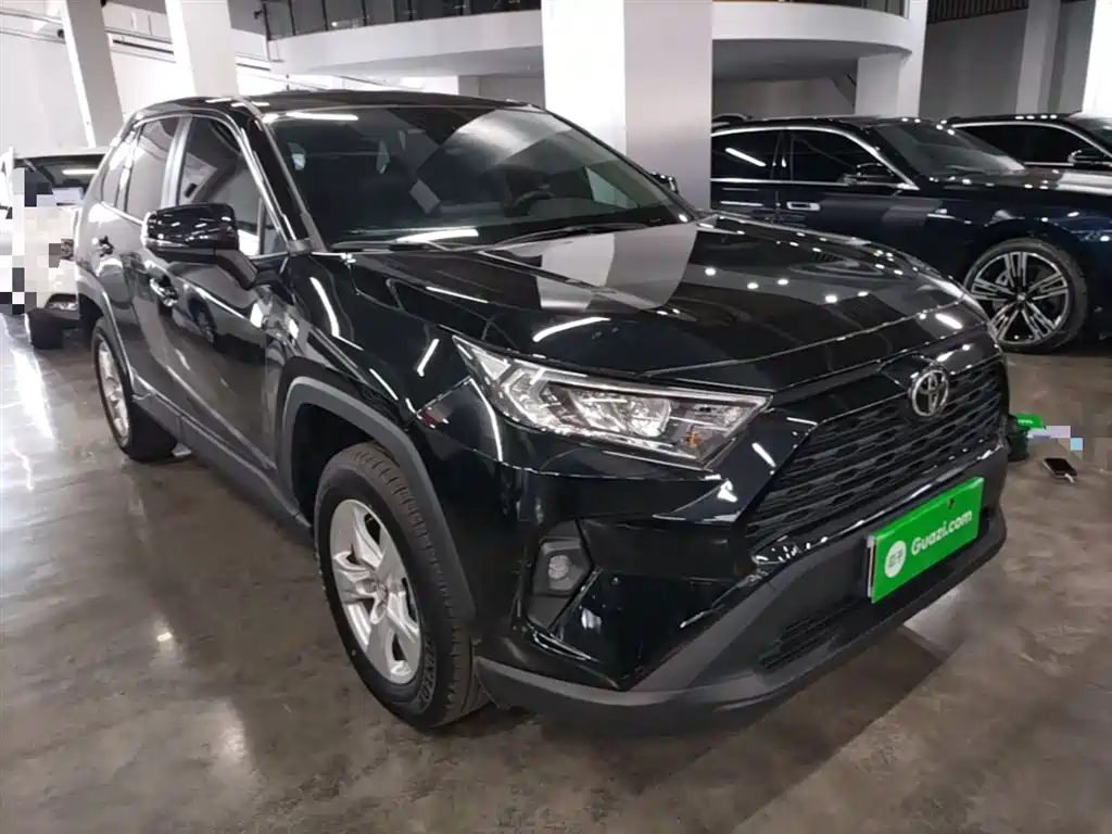 RAV4 2.0 L CVT 2 WD Urban