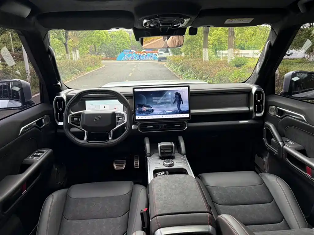 Jetour Traveller 2.0 T 4 WD Silver Dragon
