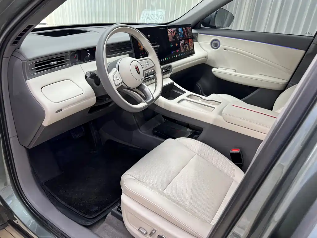 Hongqi HS6 PHEV 240 Smart Hybrid