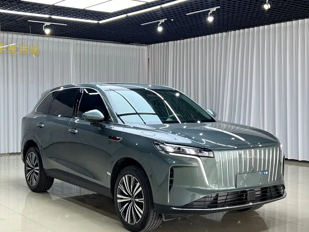 Hongqi HS6 PHEV 240 Smart Hybrid