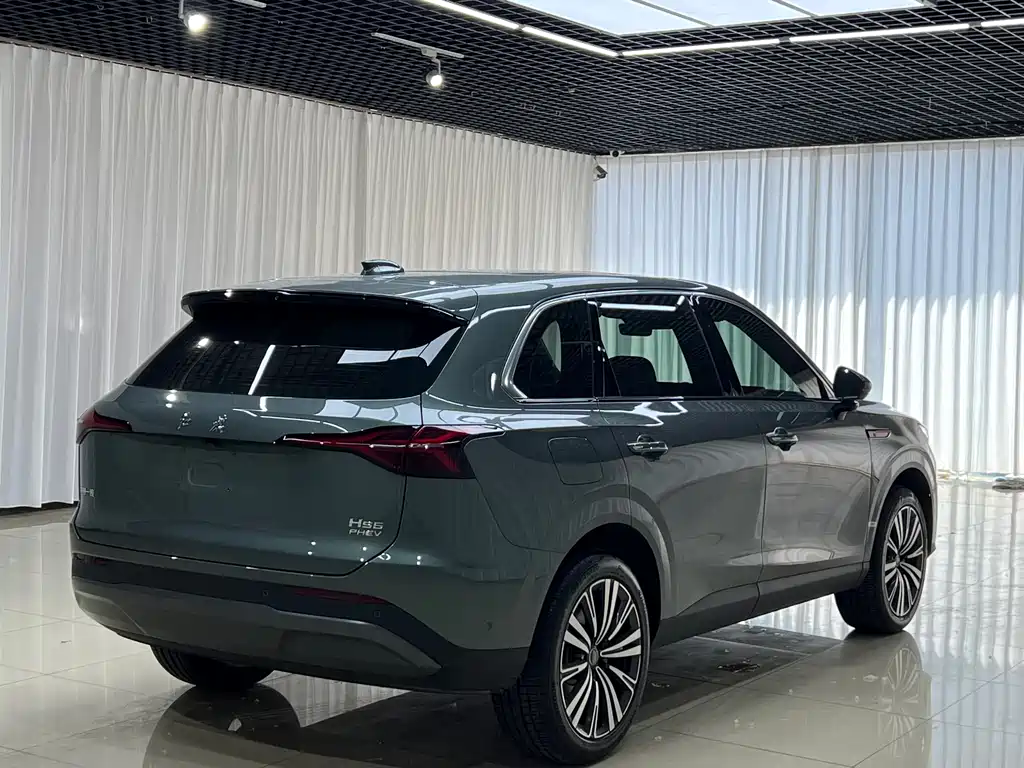 Hongqi HS6 PHEV 240 Smart Hybrid