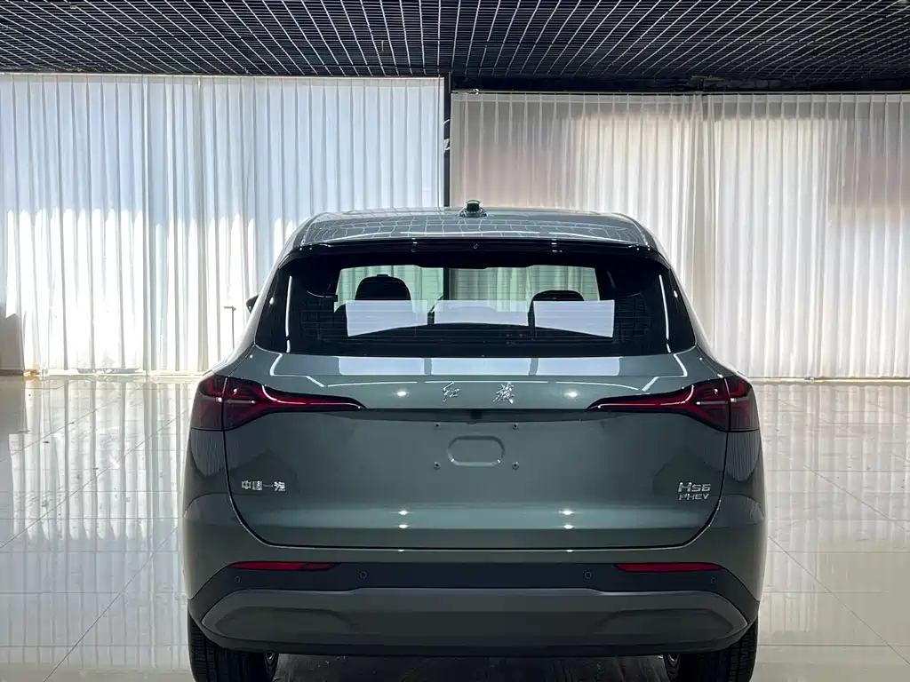 Hongqi HS6 PHEV 240 Smart Hybrid