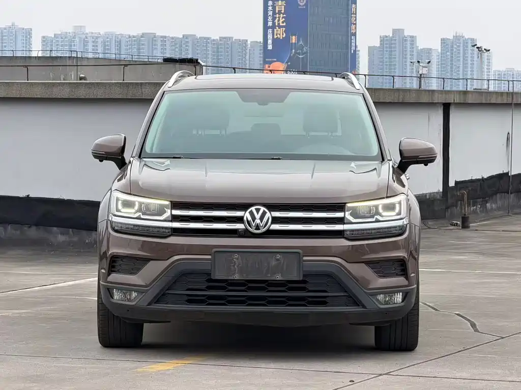 Tharu 280 TSI 2 WD Luxury CN-VI