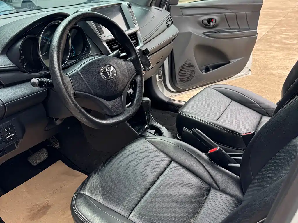 YARiS L Zhixiang YARiS L 致享 2018款 1.5 E CVT冠军限量版