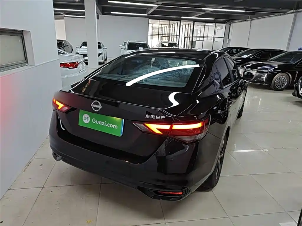 Sylphy 1.6 L CVT Joy