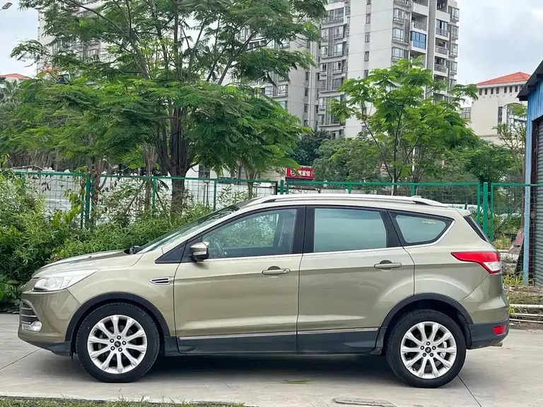 Ford Kuga 1.6 L GTDi 2 WD Style