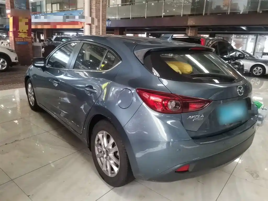 Mazda 3 Axela Hatchback 1.5 L Auto Comfort