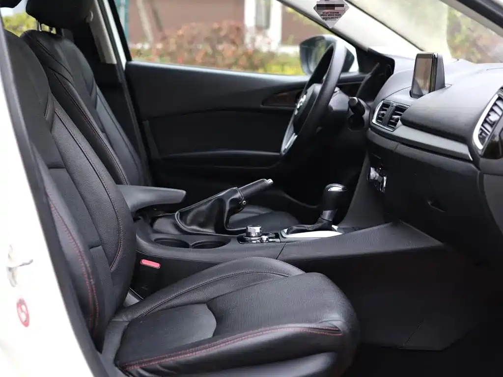 Mazda 3 Axela Sedan 1.5 L Auto Luxury