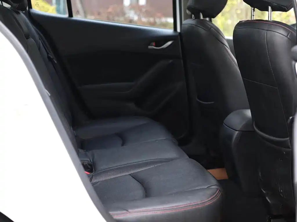 Mazda 3 Axela Sedan 1.5 L Auto Luxury