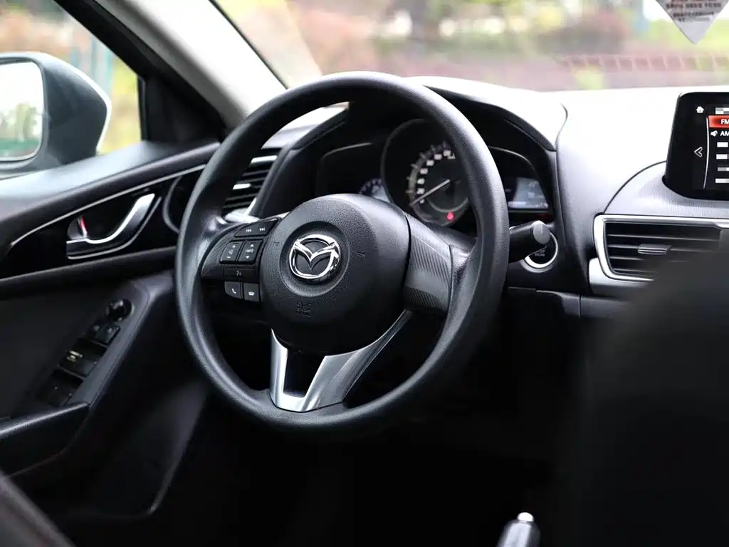 Mazda 3 Axela Sedan 1.5 L Auto Luxury