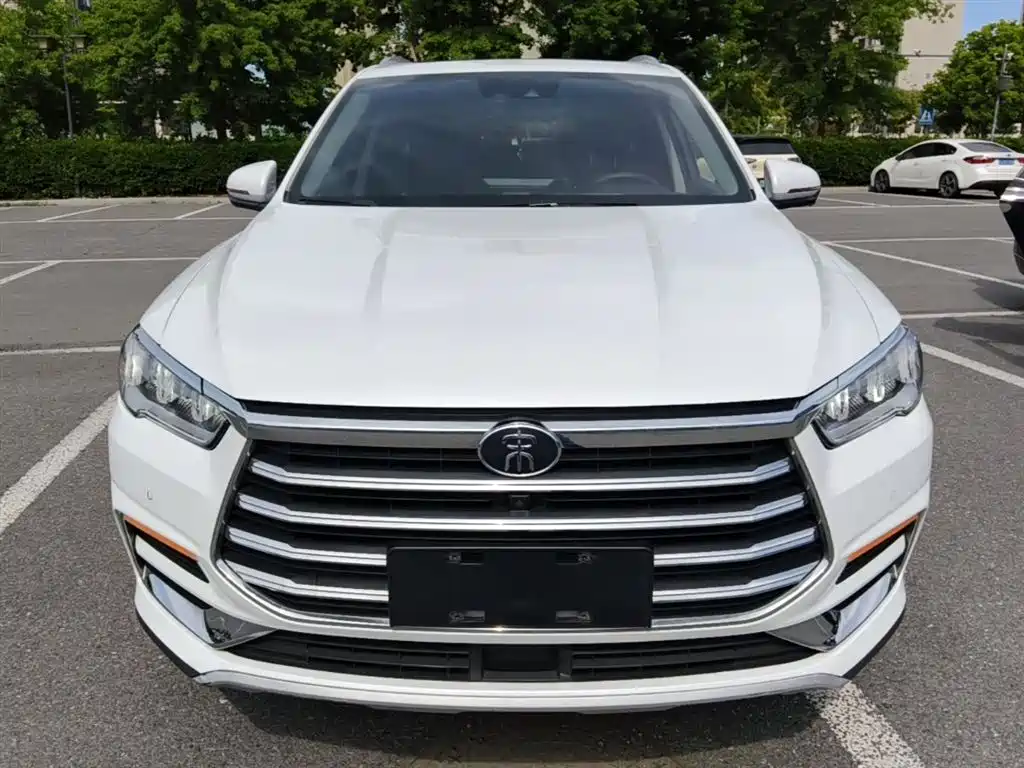 Song Pro 1.5 T Auto Distinguished