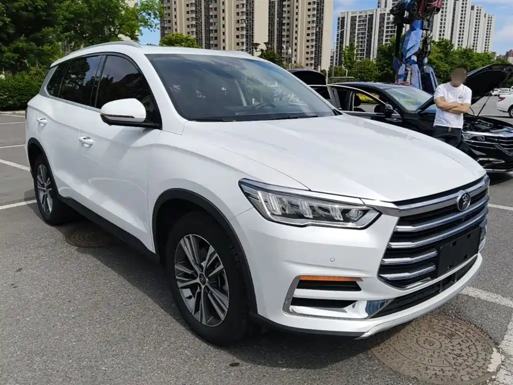 Song Pro 1.5 T Auto Distinguished
