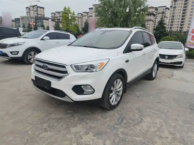 Ford Kuga EcoBoost 180 2 WD Grand Wing