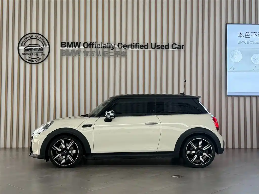 MINI Facelift 2.0 T COOPER S Artist