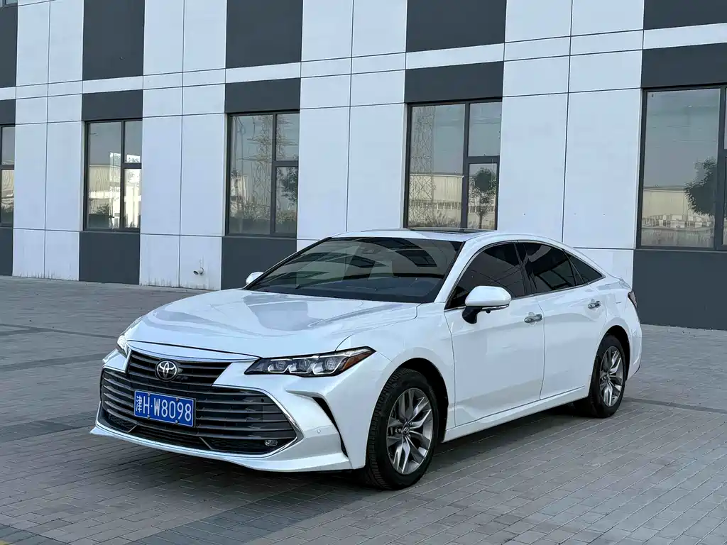 Avalon 2.5 L Luxury