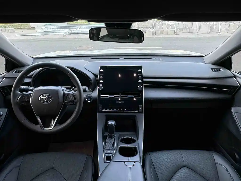 Avalon 2.5 L Luxury