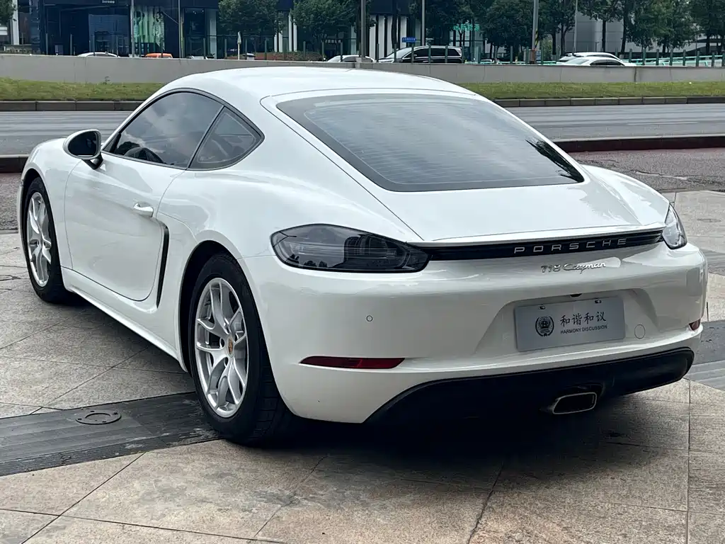 Porsche 718 Cayman 2.0 T