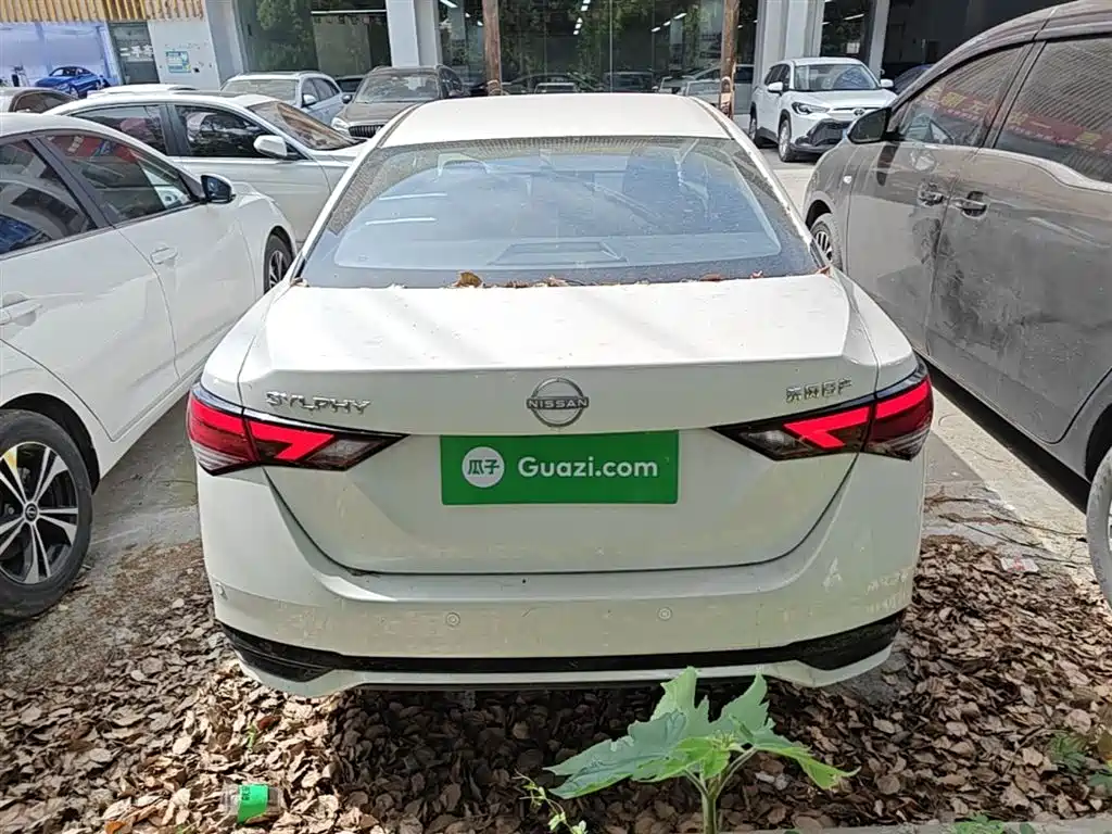 Sylphy 1.6 L CVT Joy