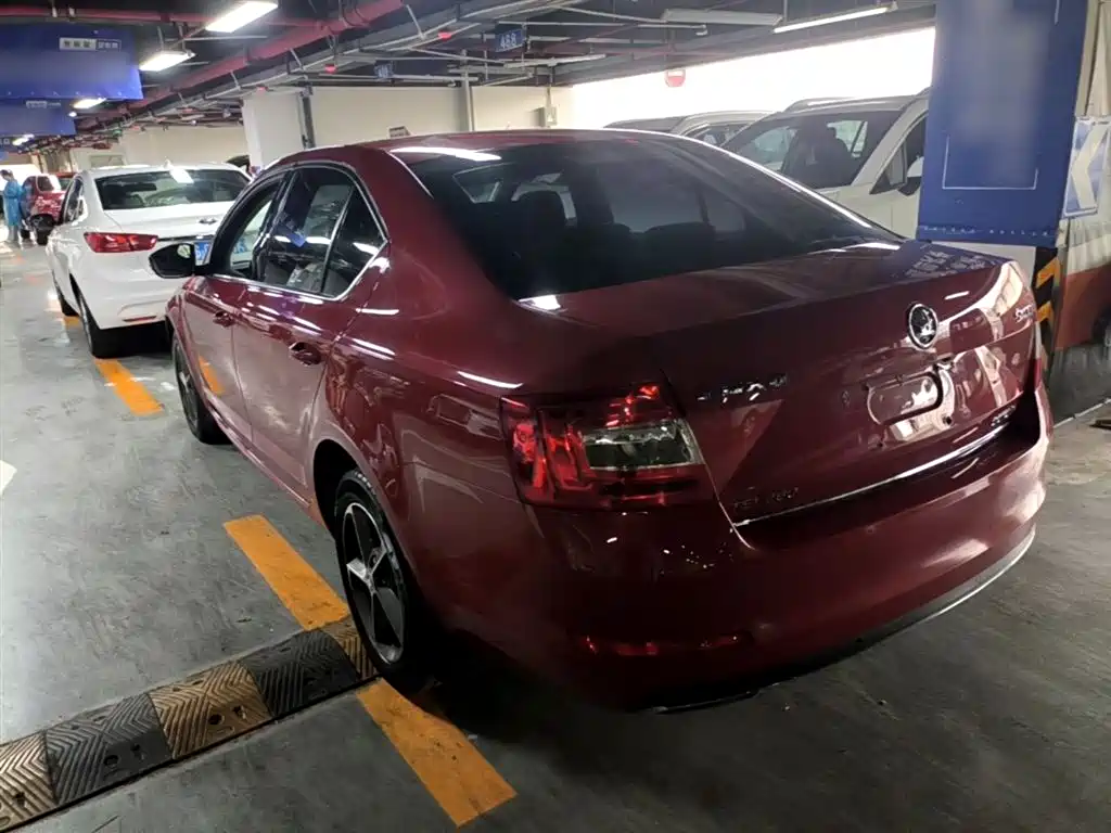 Octavia TSI280 DSG Smart Travel