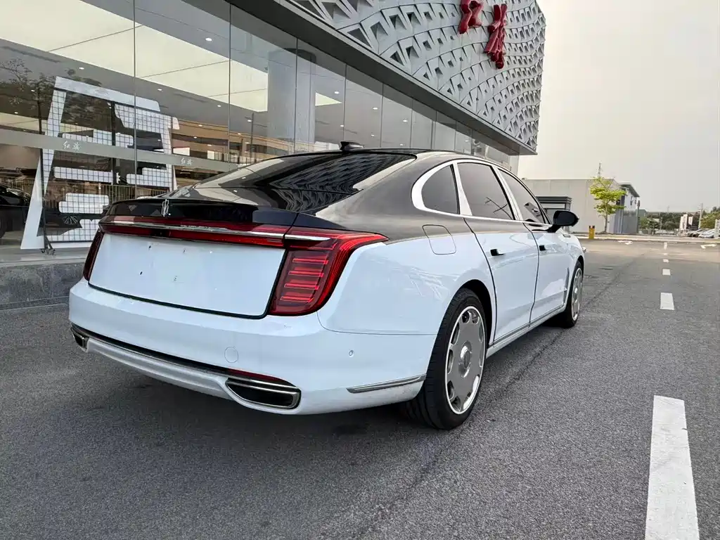 Hongqi H9 Facelift 2.0 T Connected Flagship