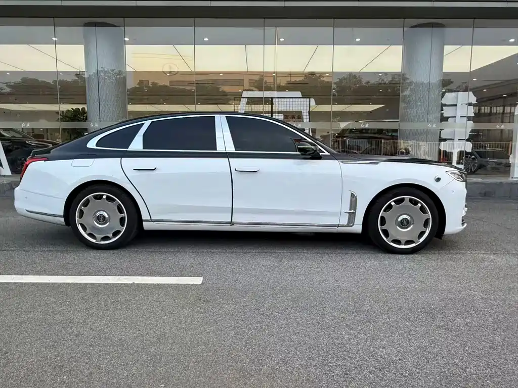 Hongqi H9 Facelift 2.0 T Connected Flagship