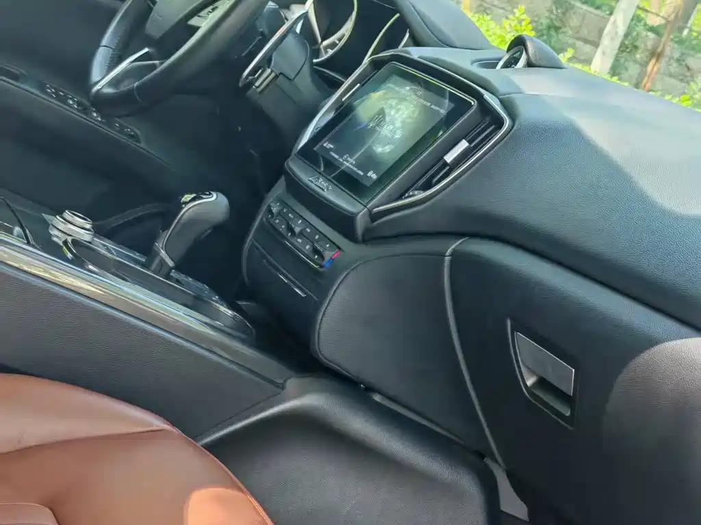 Ghibli 3.0 T Standard